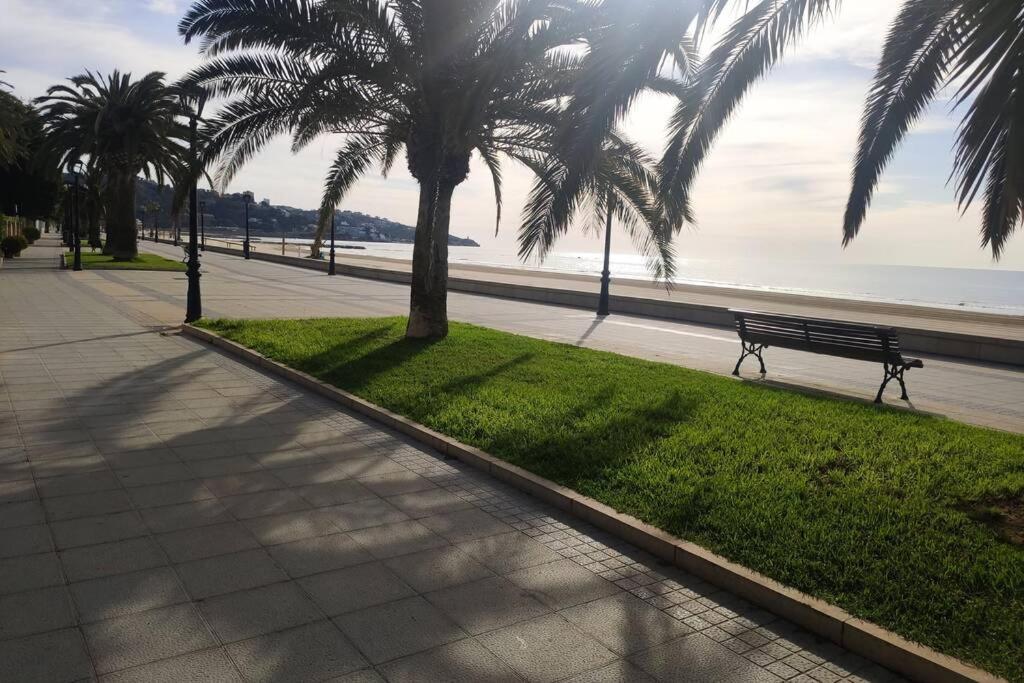 Apartamento Recien Reformado En Primera Linea Con Vistas A La Playa De La Almadraba Беникасим Экстерьер фото